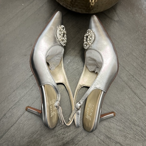 NATURALIZER EMILY EMBELLISHED SLINGBACK HEELS - Picture 5 of 12